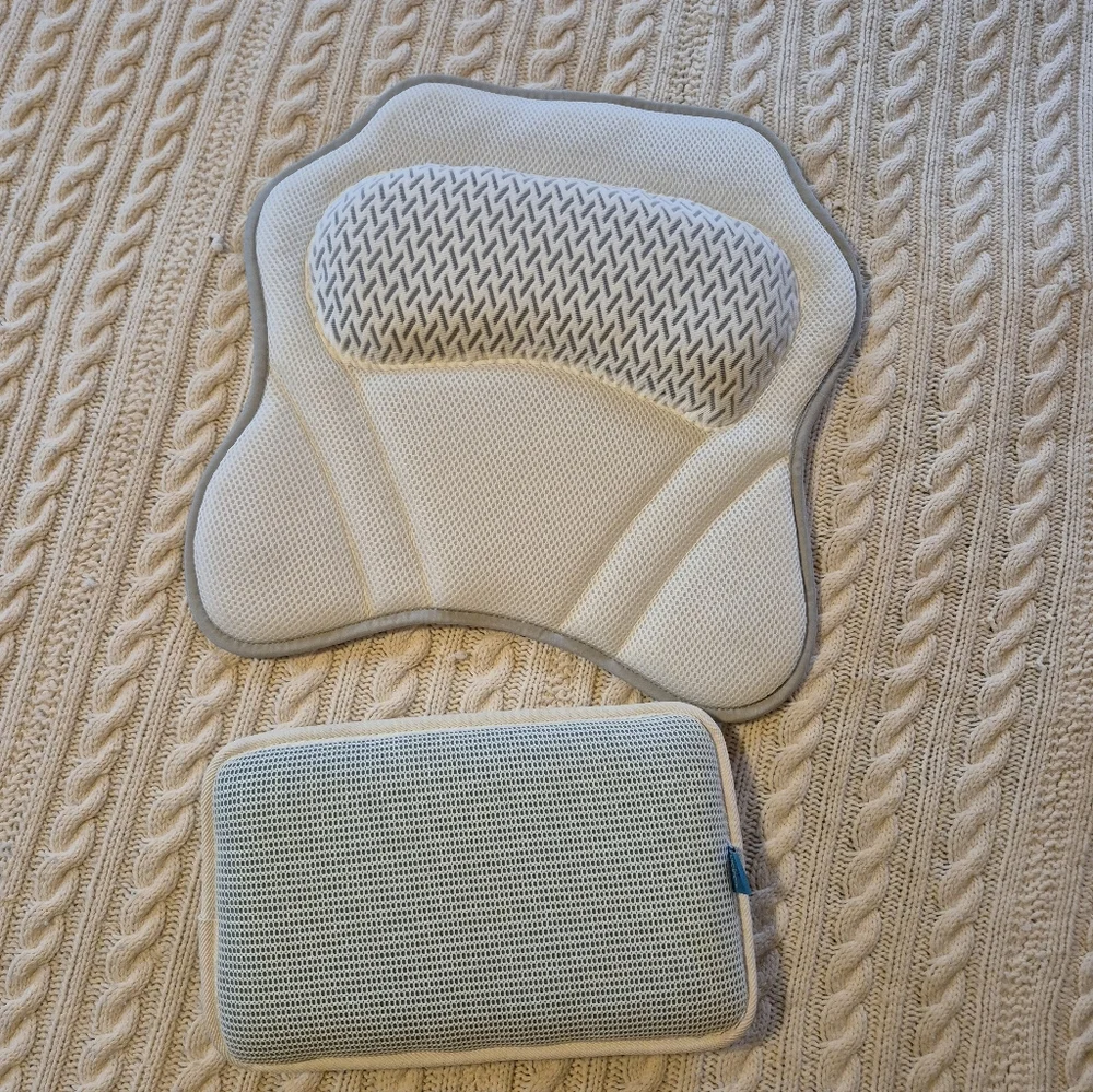 2pc. New Bath Pillows Bundle